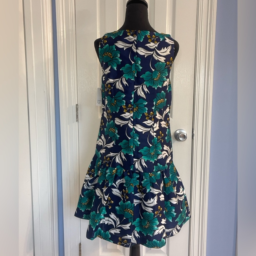 NWT Crown and Ivy Casual dress